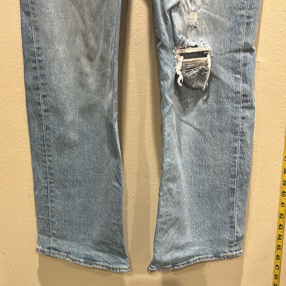 Levi's Women's  Distressed Light Blue Straight Jeans - Picture 3 of 9